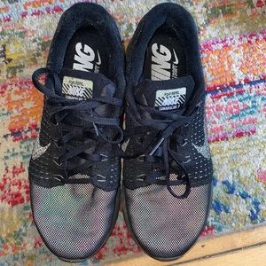 nike waterproof sneaker